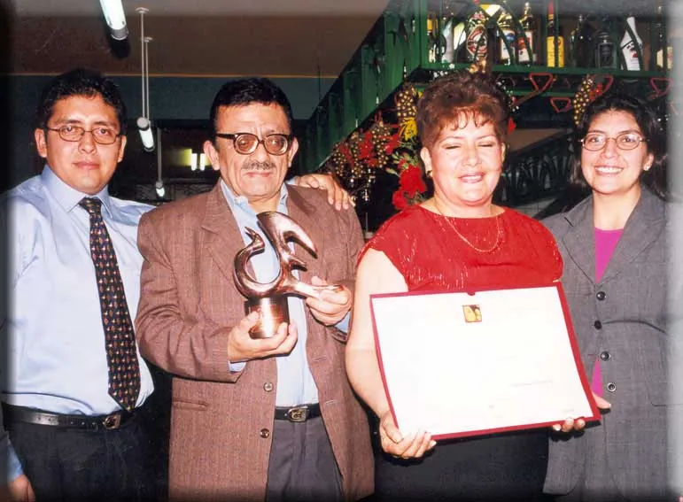 Creatividad Empresarial · Comunicaciones